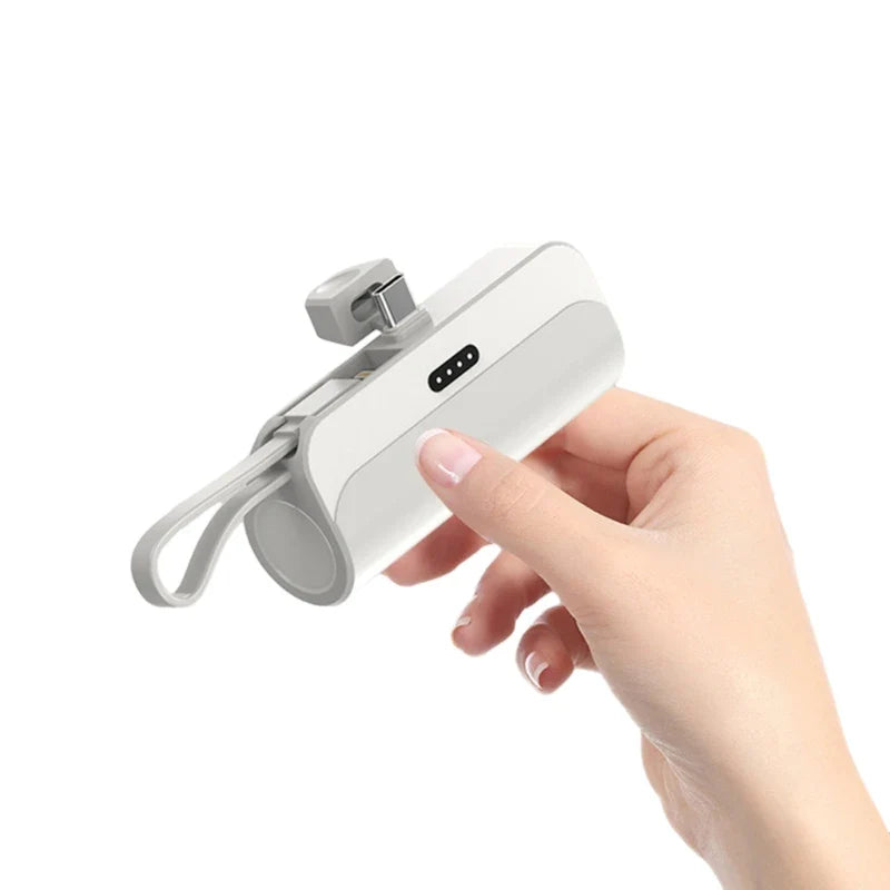 Powerbank Mediamarkt met ingebouwde kabels