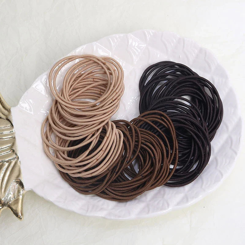 Kleurrijke scrunchies voor een speelse look