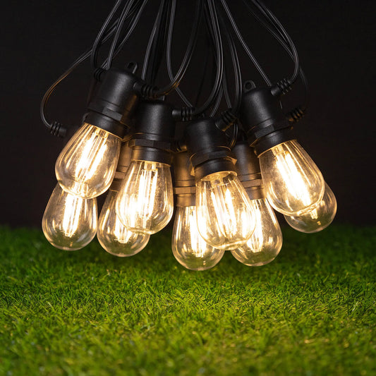 Grote licht slinger buiten – Perfect voor tuinfeesten