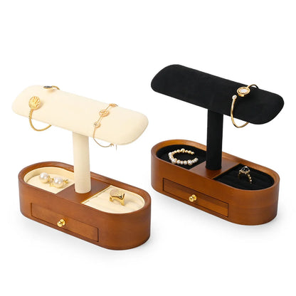 Houten sieraden standaard – Tijdloos en warm