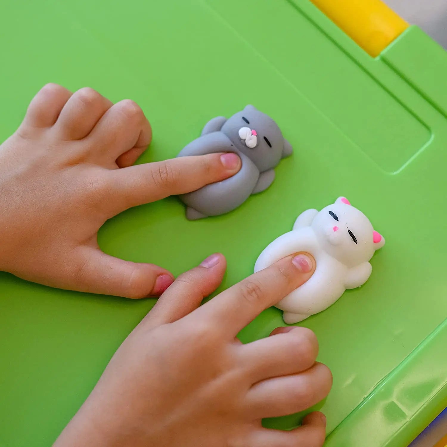 Fidget toys Action met felle kleuren en leuke vormen
