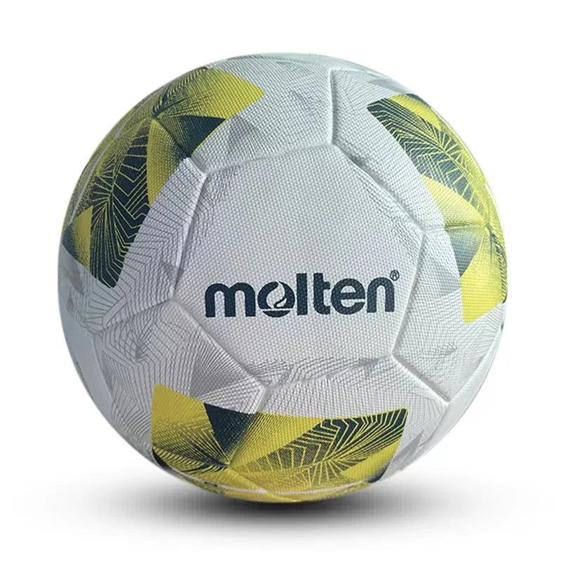 Straatvoetbal met stootbestendige afwerking