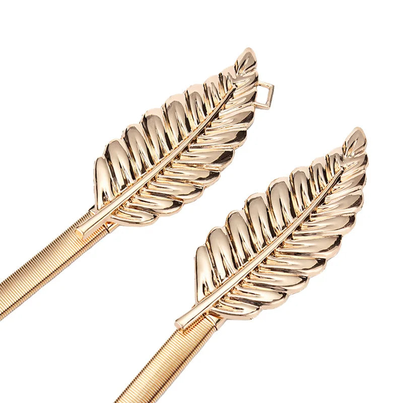 Riem met metalen kettingdetail als modeaccent