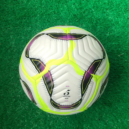 Beste voetbal voor straattraining en skills