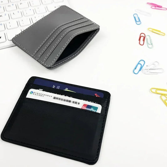 Pasjes houder heren met reliëflogo – Voor een exclusieve look