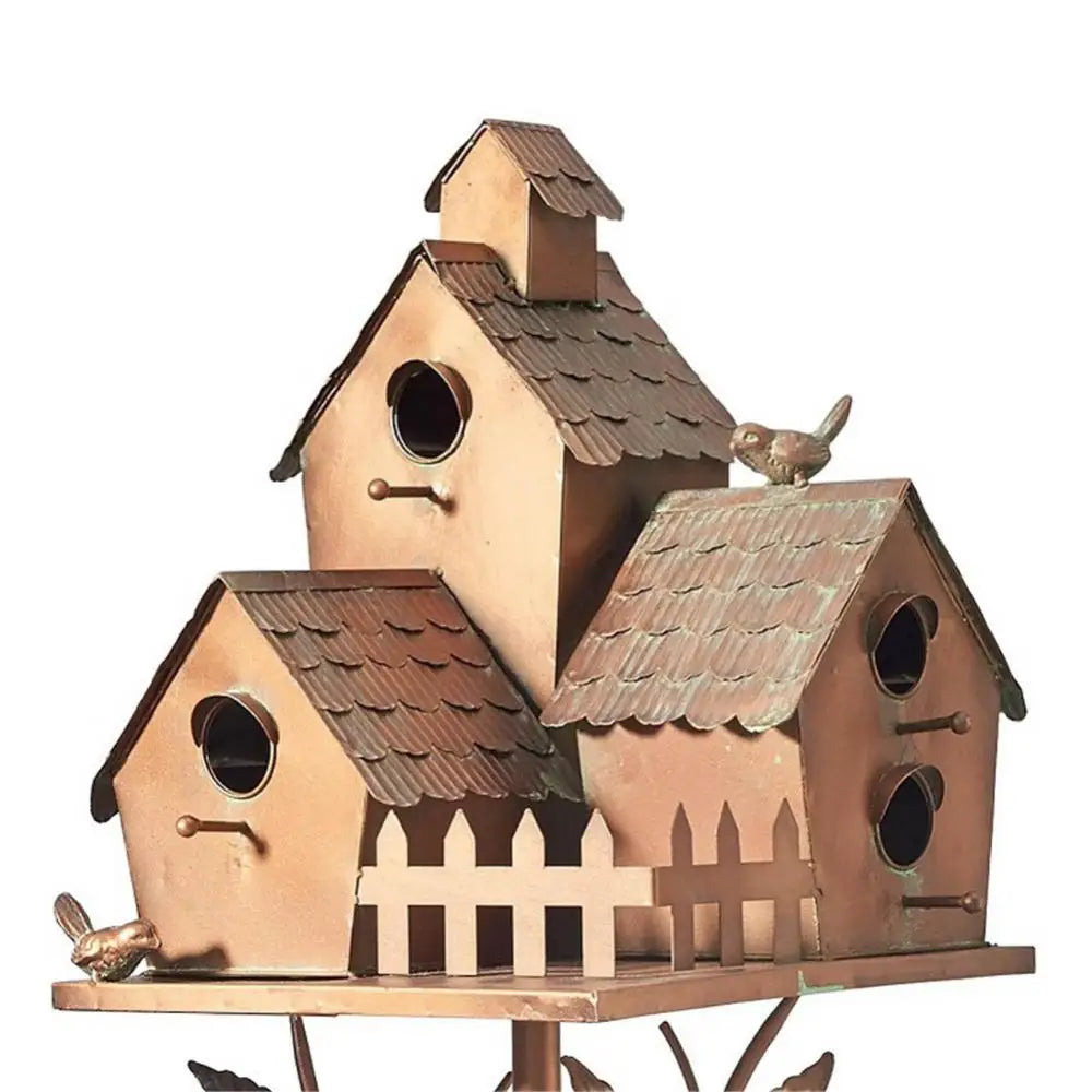 Vogelhuisje met natuurlijk mos – Camoufleert mooi