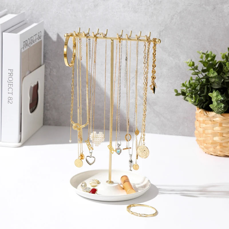 Decoratief sieradenrek – Eyecatcher op je dressoir