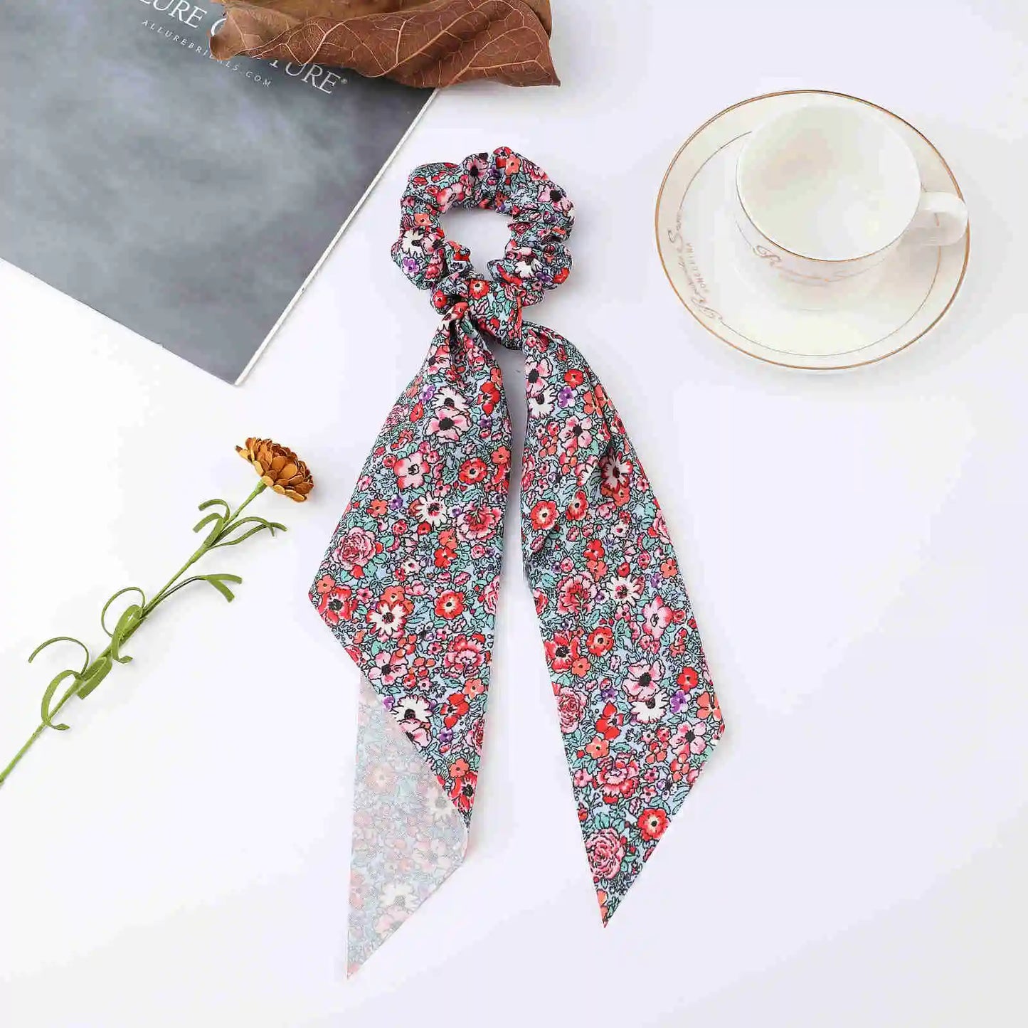 Sierlijke haarband met bloemen voor dames