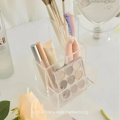 Gelaagde desk organizer met veel opbergmogelijkheden