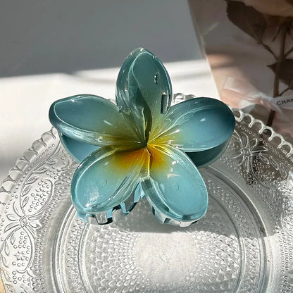 Grote scrunchie als modieus accessoire