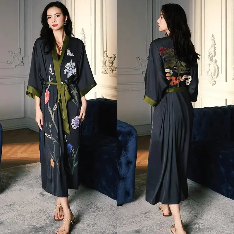Ochtendjas dames met geborduurde bloemen – Uniek ontwerp