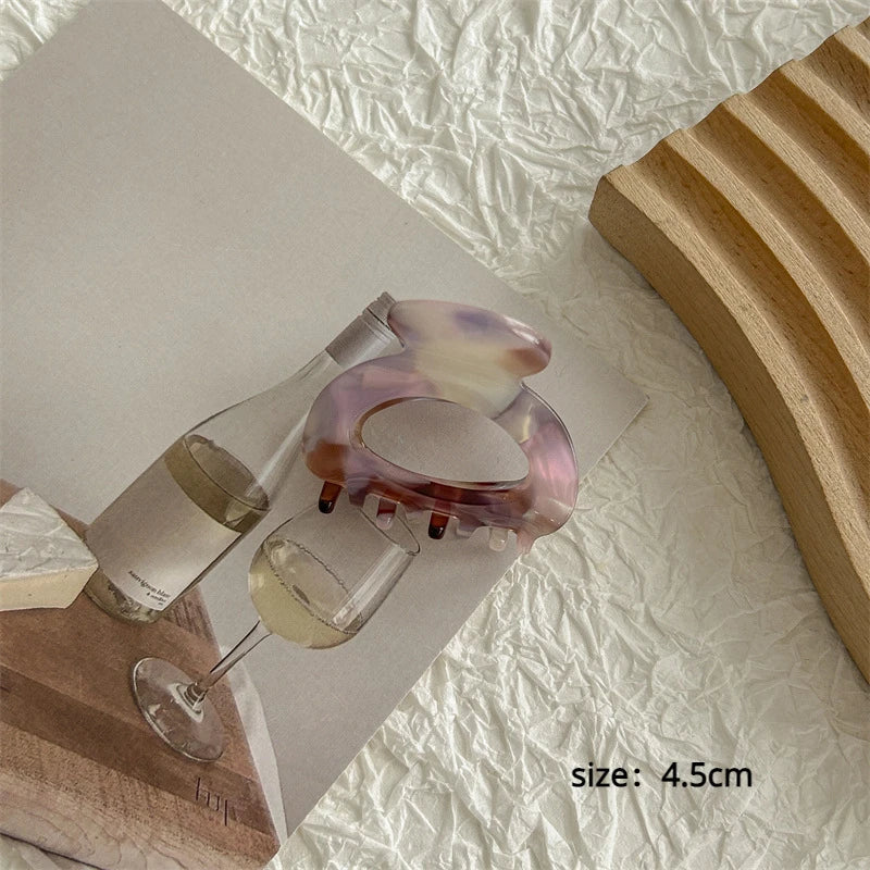 Haar accessoires voor zomerse kapsels