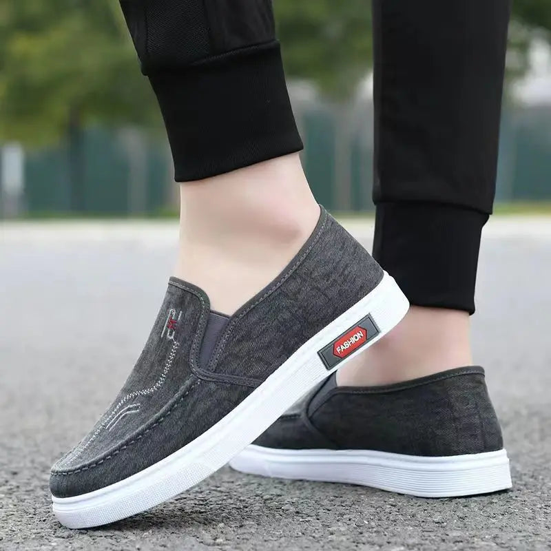 Zomerse slippers voor heren met grip