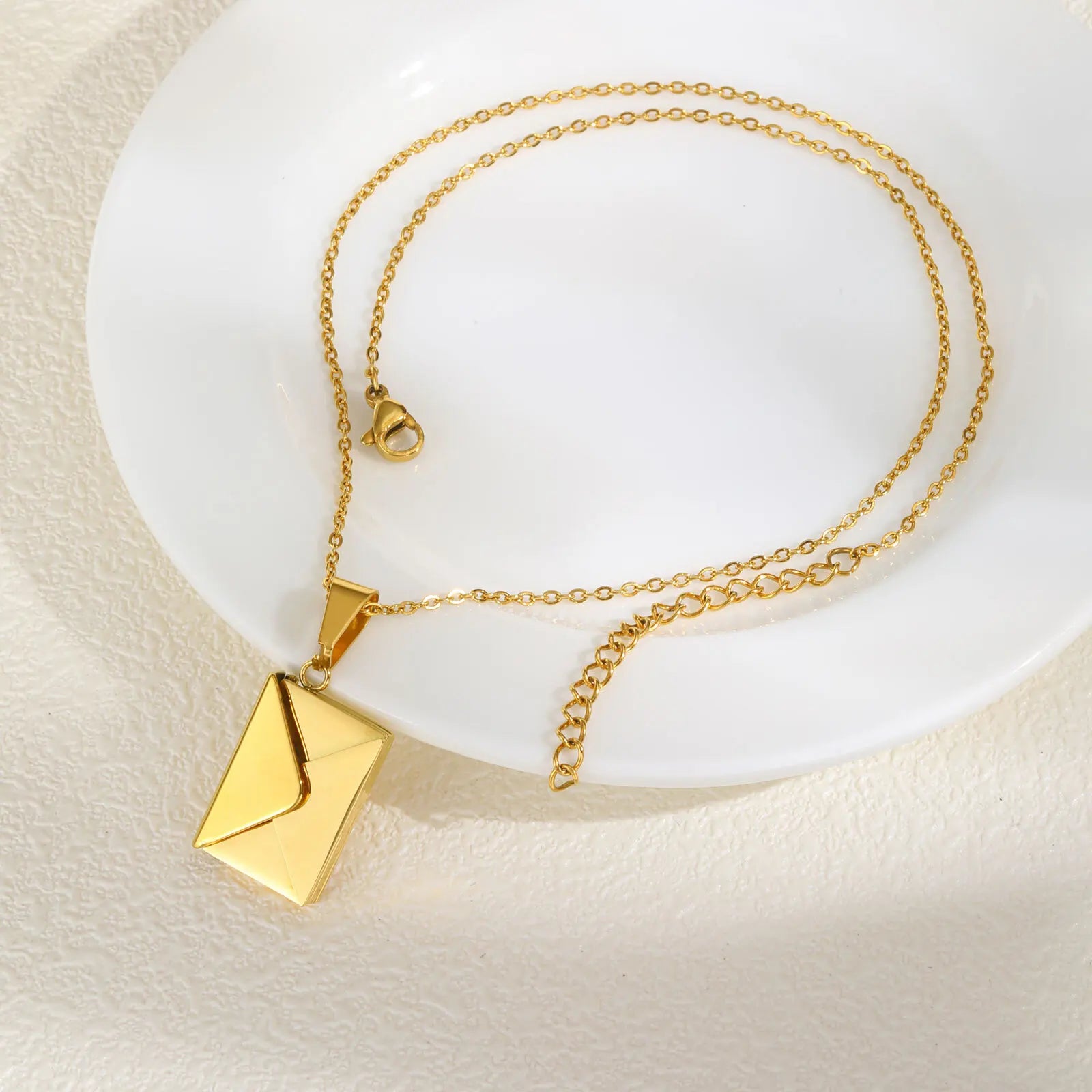 Ketting met geboortesteen en gravure