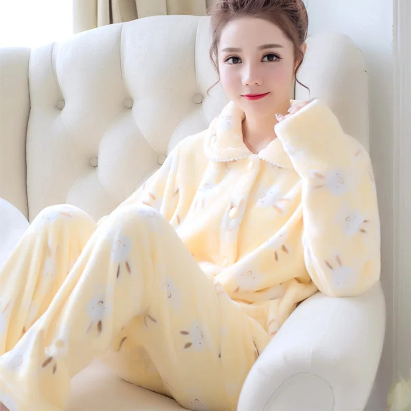 Dames pyjama Livera met trendy design