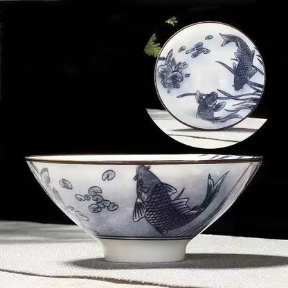 Traditionele theepot met rustieke glazuur