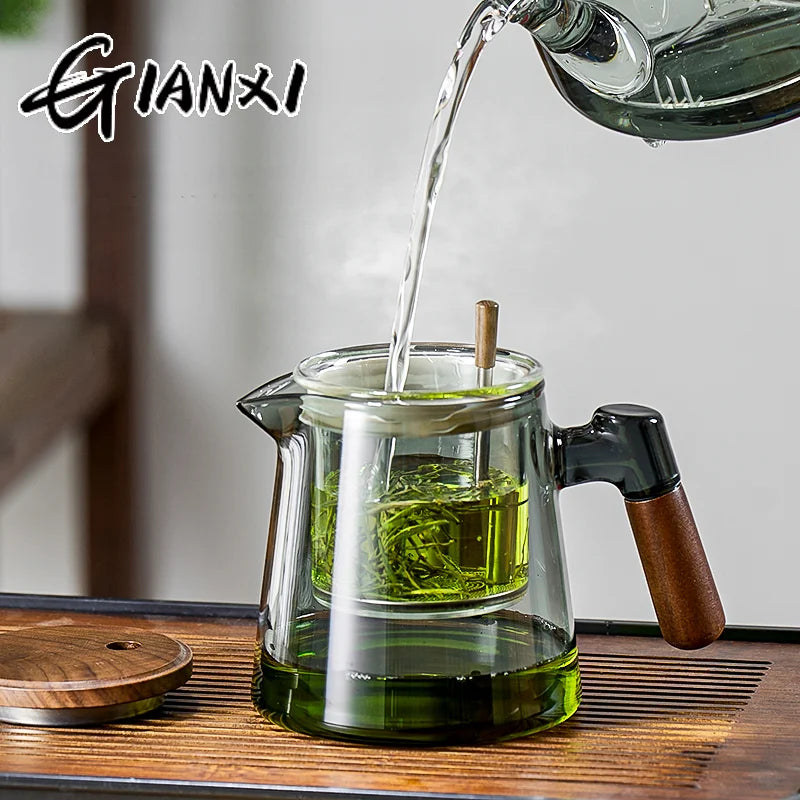 Theepot met infuser en hittebestendig handvat