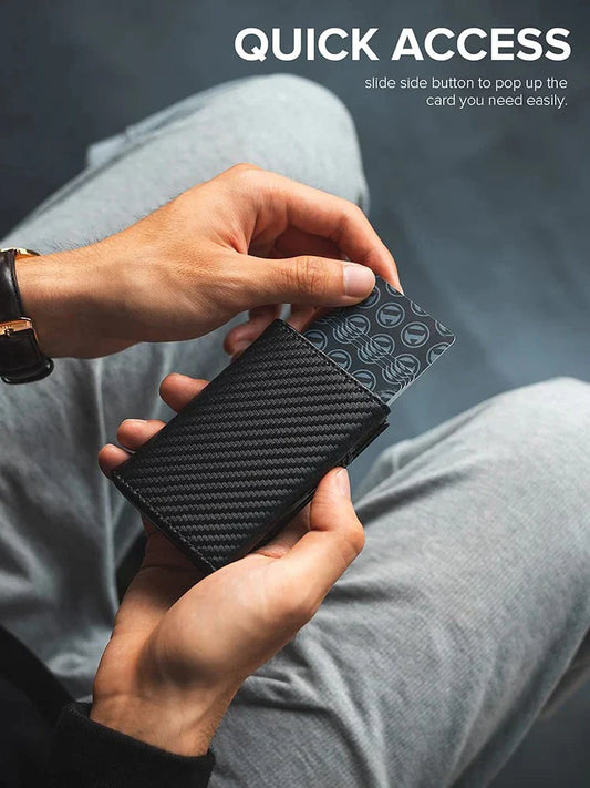 Pasjeshouder heren met carbon look – Modern design