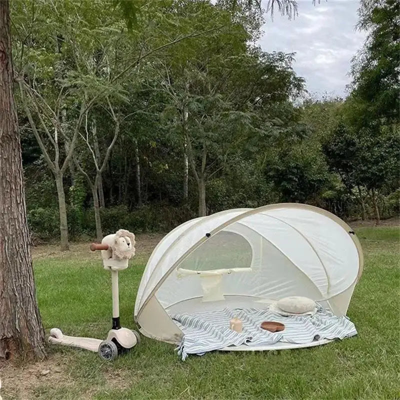 Pop up tent Action speciaal voor festivals – Licht en vrolijk