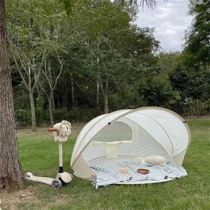 Pop up tent Action speciaal voor festivals – Licht en vrolijk
