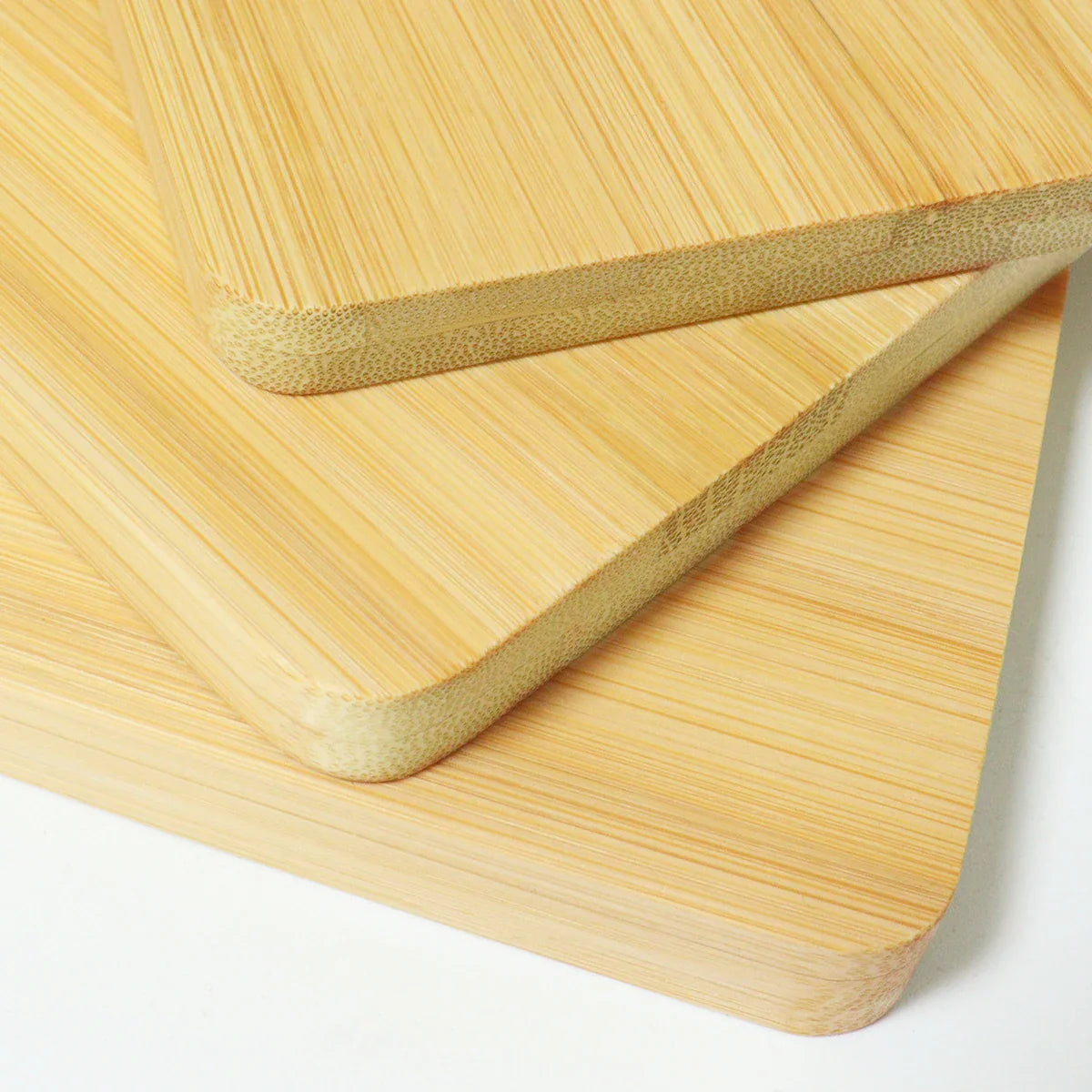 Snijplank van hout voor dagelijks gebruik in de keuken