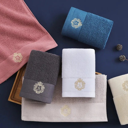 HEMA badhanddoek met strakke lijnen – Tijdloos design