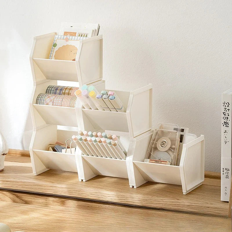 Minimalistische bureau organizer met rustgevend design