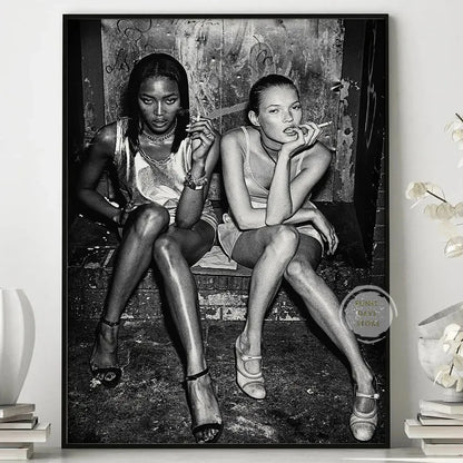 Posters in zwart houtframe ophangen