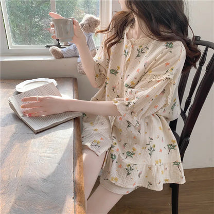 Dames pyjama Livera met mooie pasvorm