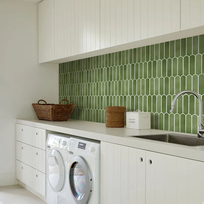 Natuursteen mozaiek badkamer – Rustieke wellness uitstraling