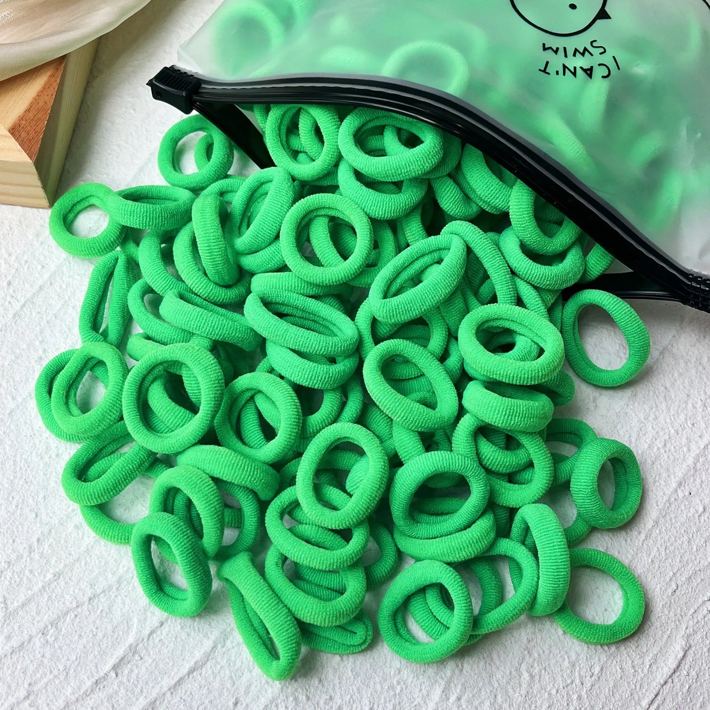 Set haarclips met moderne print