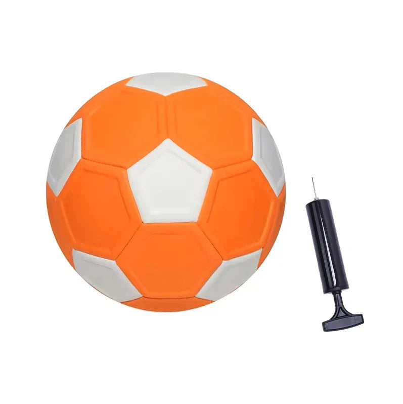 Voetbal met robuuste grip voor asfalt