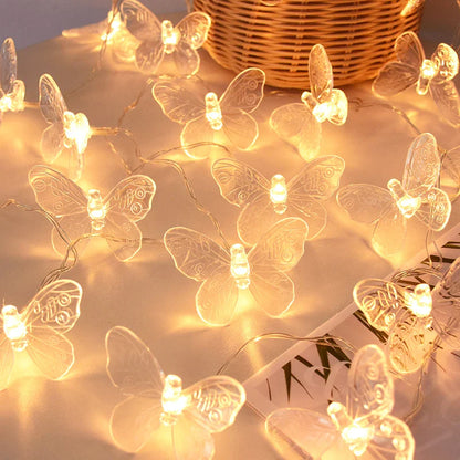 Licht slinger met witte bolletjes – Tijdloos en fris