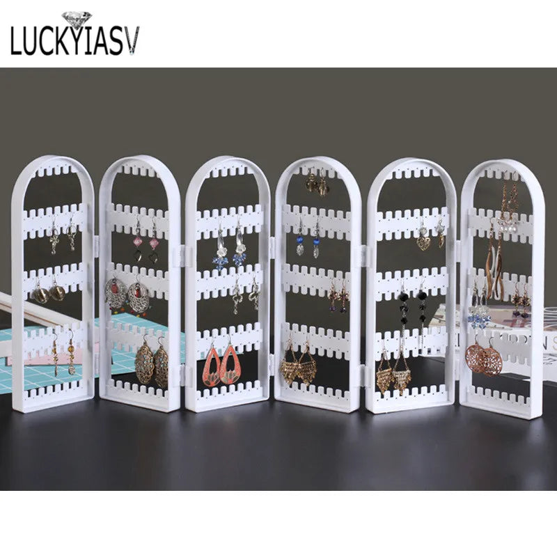 Sieradenrek in Scandinavisch design – Licht en minimalistisch