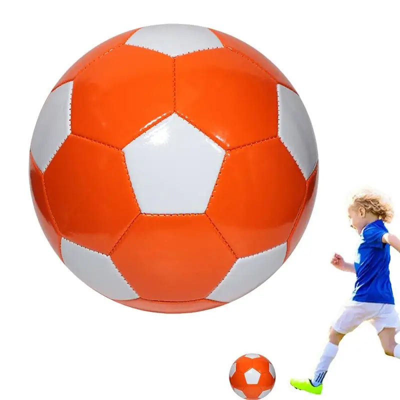 Straatvoetbal met zachte touch en hoge rebound