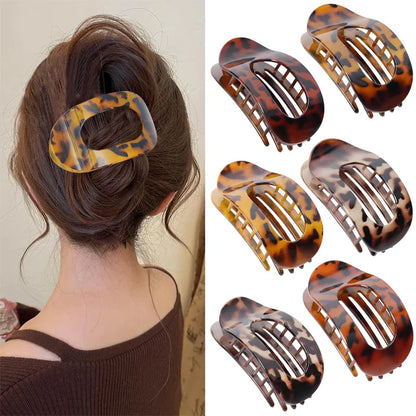 Elegante haarkammen met fijne versiering