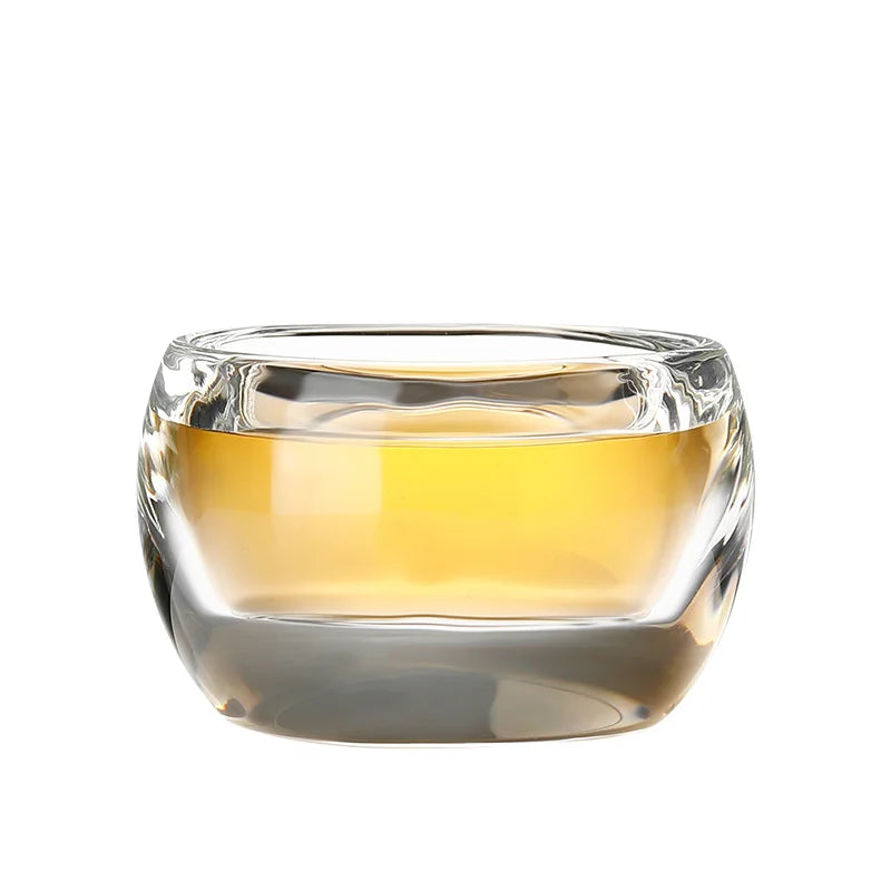 Thee zetten met gietijzeren theepot en accessoires