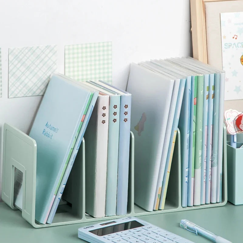Lichte desk organizer met rubberen onderzijde