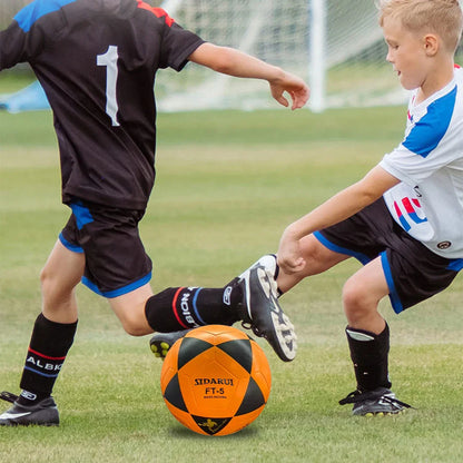 Voetbal met robuuste grip voor asfalt