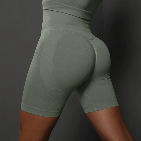 Kleurige yoga kleding voor creatieve flow