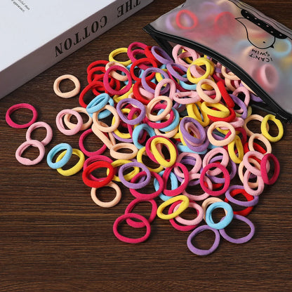 Kleine haarclips in trendy kleuren