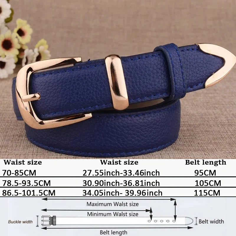 Goudkleurige gesp als eyecatcher bij deze riem