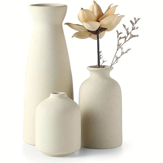 Decoratie woonkamer accessoires - Set van 3 elegante vazen in zacht beige voor een serene sfeer