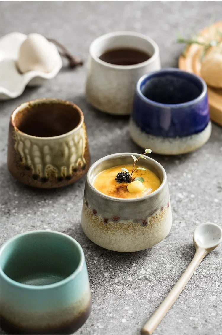 Koffiewaar met grote theelepel en roerstaaf