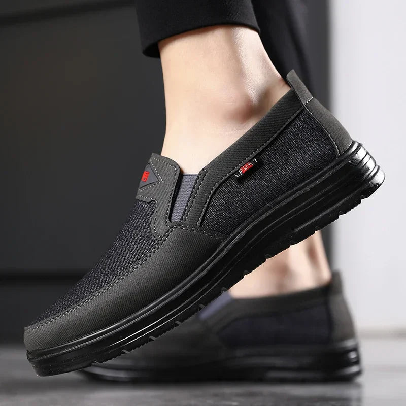 Heren schoenen met open hiel voor zomerse ventilatie
