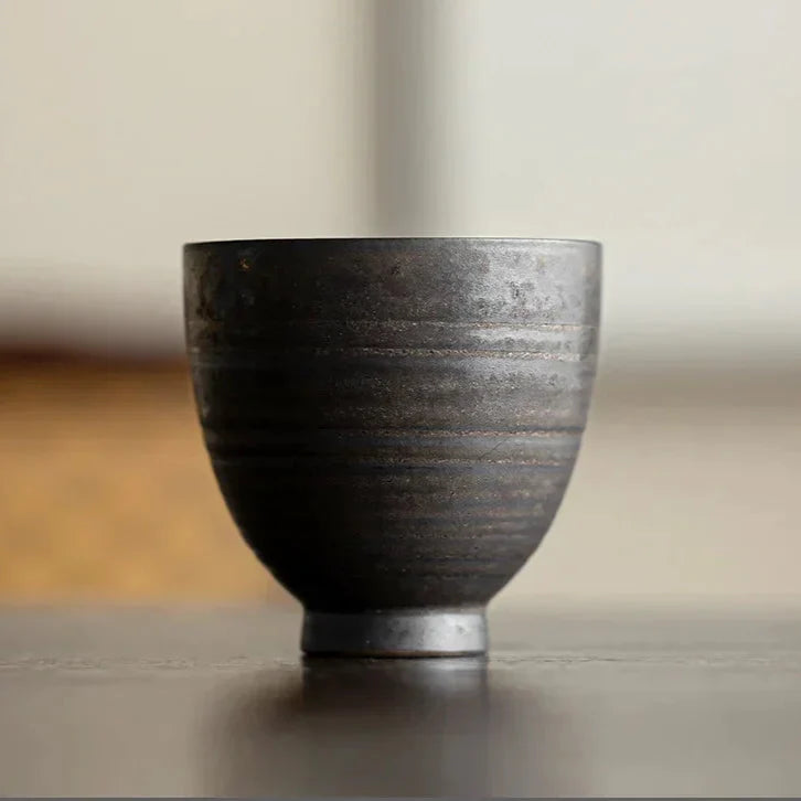 Decoratieve theepot als centerpiece