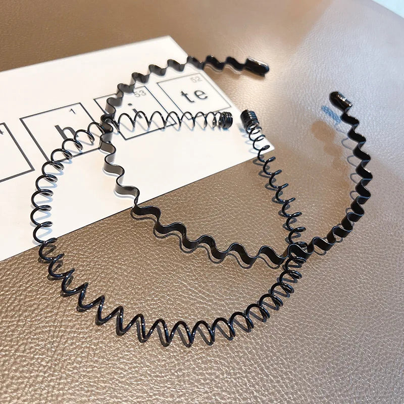 Moderne haarband met knoopdetail