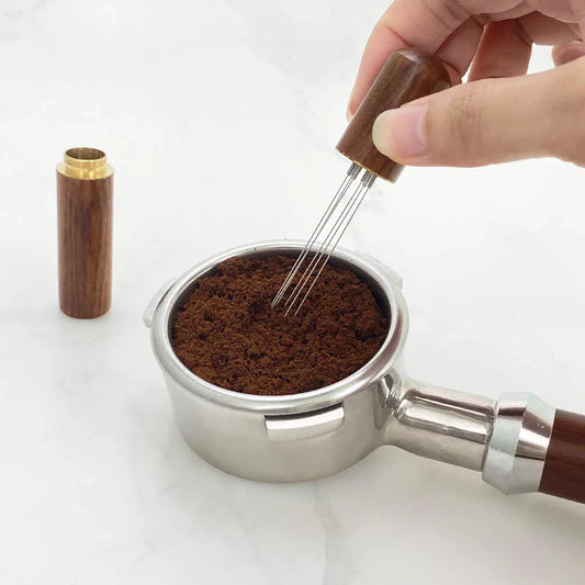 Keramische koffie accessoires met ambachtelijke charme
