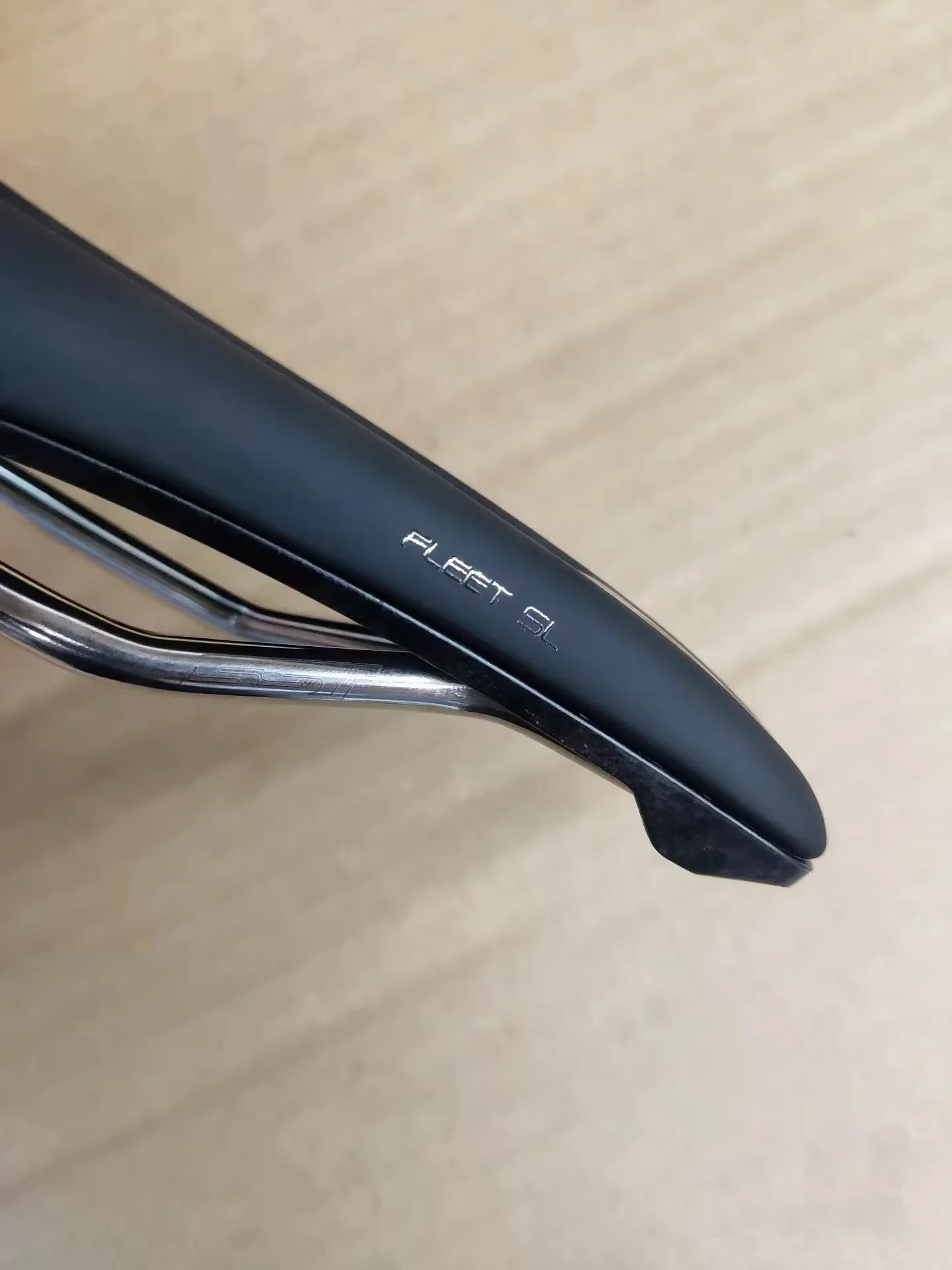 Zadel fiets voor dagelijkse woon-werkverkeer