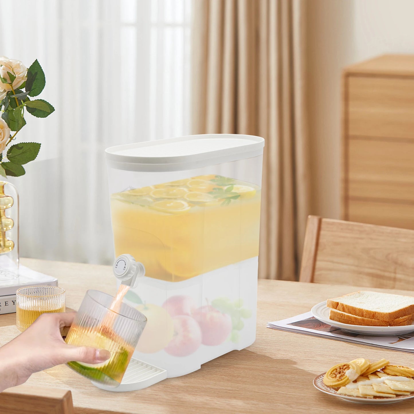 Drankdispenser met gekleurd glas – Unieke uitstraling